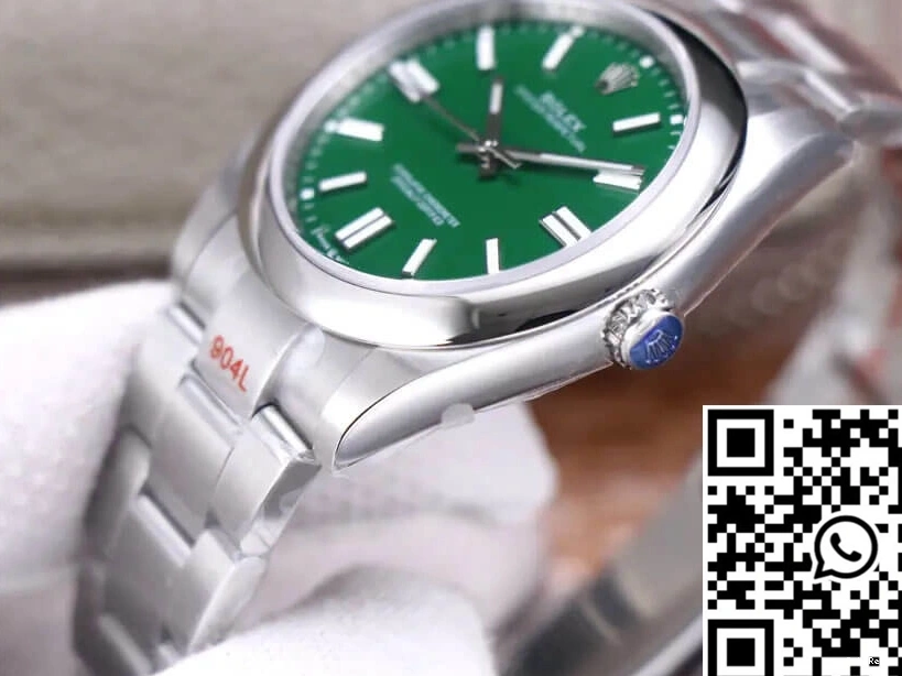 Rolex 41MM Green M124300-0005 Perpetual EW Oyster Dial Factory 0127